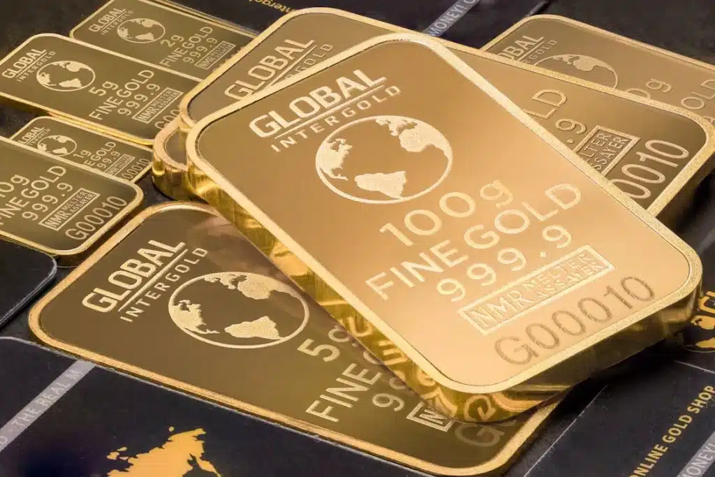 11 Smart Ways to Invest in Gold and Protect Your Wealth